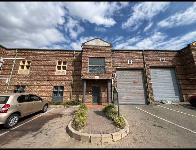 252M² WAREHOUSE TO LET IN RANDJESPARK